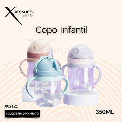 Copo de transição infantil em plástico com capacidade para 350ml