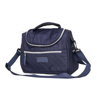 Conheça o Brinde BOLSA TÉRMICA 8 LITROS COM DESIGN MODERNO E CASUAL X08239